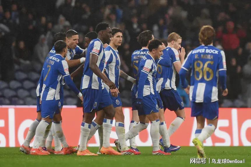 xingkong-强得可怕！夺冠热门踢疯了，狂揽11连胜+赛季不败，高居榜首